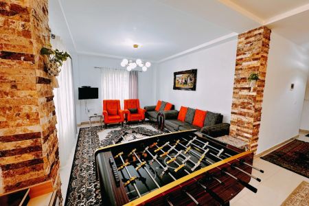ویلا استخردار در سورخانی چابکسر -  همکف
