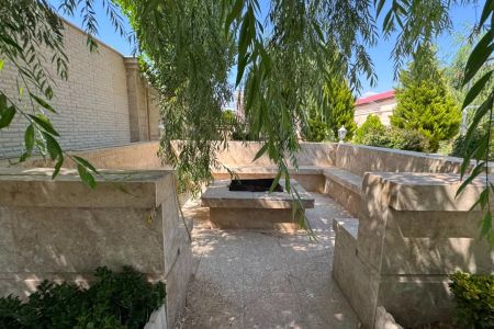 ویلا استخردار در چهارباغ - اوغلان تپه