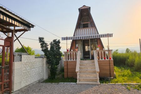 کلبه سوئیسی در اسالم - حاج بهرام محله