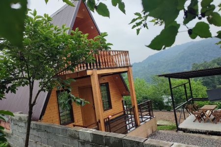 کلبه سوئیسی جنگلی در لفور - مرزیدره
