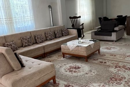 خانه با استخر و جکوزی در خرم آباد - کراجوبکنار
