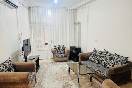 سوئیت نزدیک دانشگاه آزاد صومعه سرا -همکف