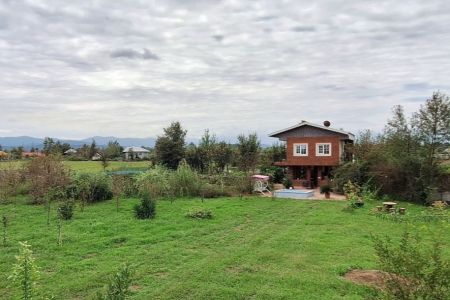 ویلا با حیاط دلباز در فلکده رشت