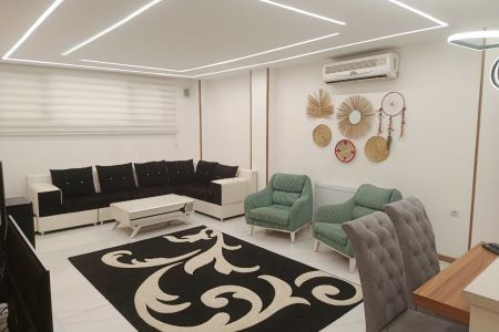 آپارتمان مبله در صدرای شیراز - همکف