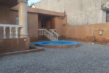 ویلا سنتی با حوضچه آب در سی سخت