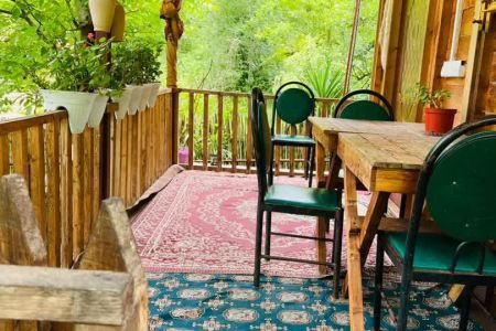 کلبه چوبی در نیلاش شاندرمن