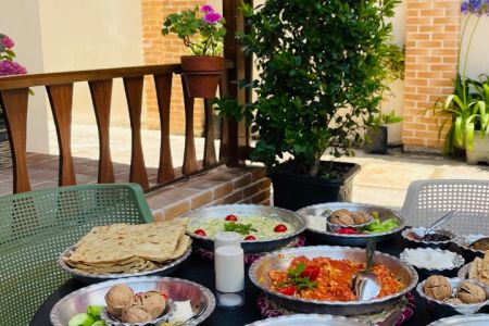 هتل سنتی در میدان شهرداری رشت - دبل ۲