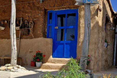 خانه سنتی با معماری کاهگلی در بوئین سفلی