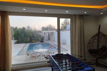 ویلا استخردار در چهارباغ - عرب آباد خسروی