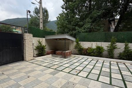 کلبه سوئیسی استخردار در کلاردشت - پی قلعه