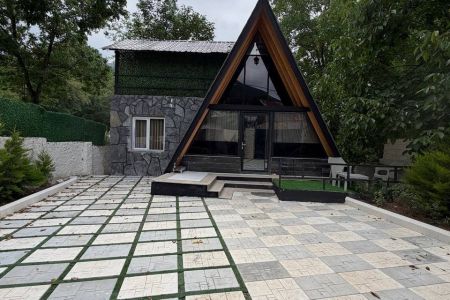 کلبه سوئیسی استخردار در کلاردشت - پی قلعه