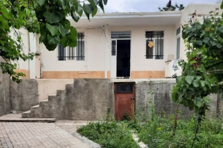 خانه ویلایی با حیاط نقلی در کلیبر