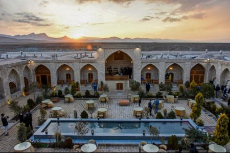 کاروانسرای ۸۰۰ ساله در دلیجان - کرسی دار