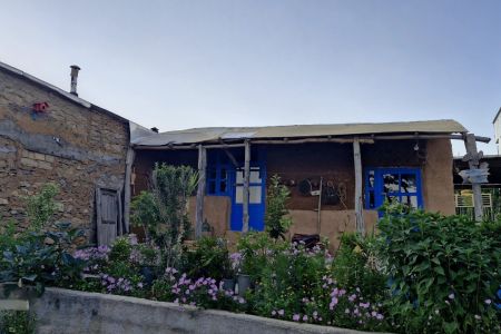 خانه سنتی با معماری کاهگلی در بوئین سفلی