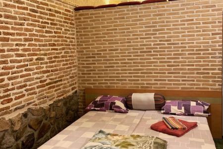 کاروانسرای ۸۰۰ ساله در دلیجان - دو تخته
