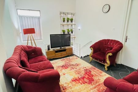 خانه مبله در شیراز - نشاط - طبقه ۲