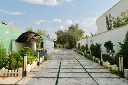 ویلا استخردار در چهارباغ - کهریزک