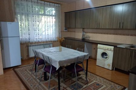 خانه ویلایی در گیوی - همکف
