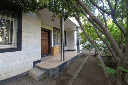 خانه ویلایی در گیوی - همکف