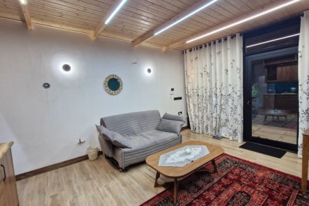 کلبه سوئیسی با جکوزی در تنکابن - شیرج‌ محله