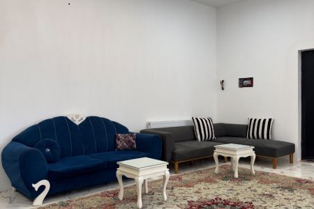 ویلا استخردار در چهارباغ - اغلان تپه