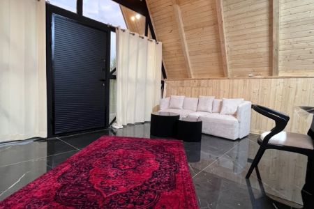 کلبه سوئیسی در نور - ایزخورده
