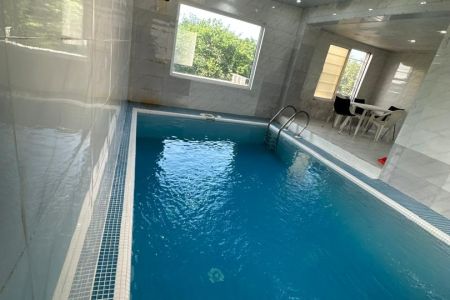 ویلا دوبلکس استخردار در متل قو