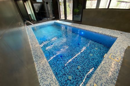 کلبه سوئیسی با استخر در مهدیخانمحله ماسال