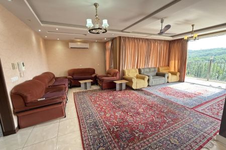 آپارتمان تراس دار در چم خرم سامان - همکف
