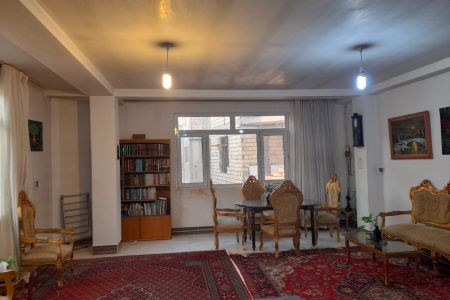 خانه مبله در میانه - طبقه سوم