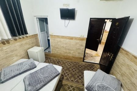مهمان خانه نزدیک حرم - سه تخته - همکف