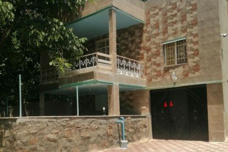 خانه استخردار در تویسرکان - شهرستانه