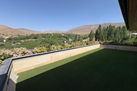سوئیت با تراس دلباز در دماوند - طبقه ۴