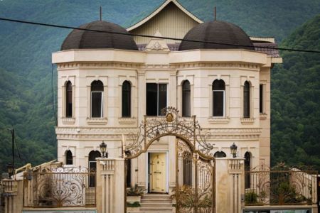 فيلا بمسبح في گردنه حیران - 6 غرف نوم