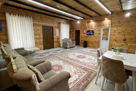 کلبه سوئیسی تراس دار در شاندرمن - دران