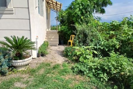 خانه استخردار در بهادرمحله رودسر - همکف