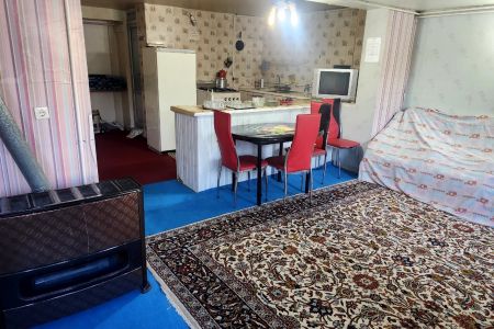 سوئیت حیاط دار در چادگان اصفهان -‌ همکف