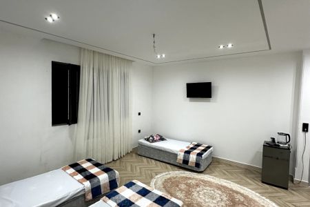 Room in Khoshkbijar - Farsham - Triple