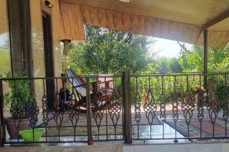 خانه ویلایی با بالکن دلباز در پیربازار - خنفچه