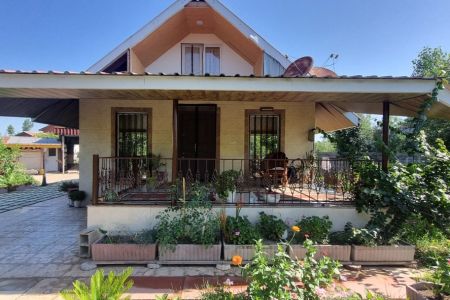 خانه ویلایی با بالکن دلباز در پیربازار - خنفچه