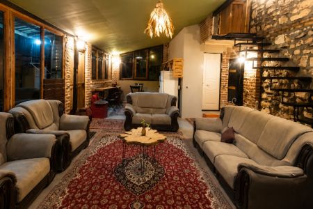 خانه حیاط دار در ساری - پرچیکلا