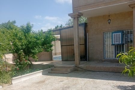 ویلا استخردار در چهارباغ - کهریزک