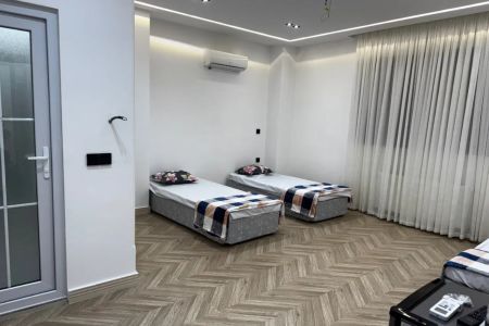 Room in Khoshkbijar - Farsham - Triple