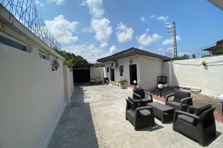 خانه ویلایی نزدیک رودخانه در فریدون کنار