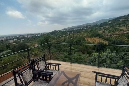 کلبه سوئیسی استخردار در گلوگاه - تیرتاش