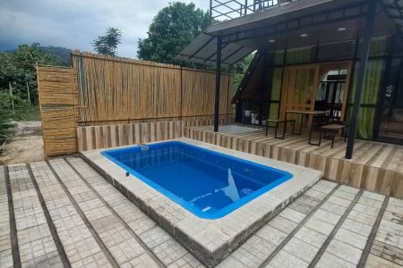کلبه سوئیسی استخردار در گلوگاه - تیرتاش
