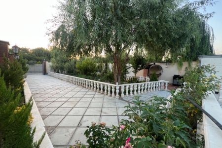ویلا استخردار در چهارباغ - محمدآباد افشار