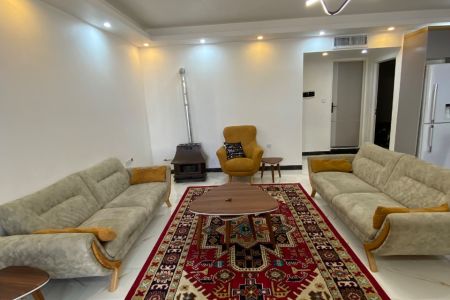 ویلا استخردار در چهارباغ - شهرک کامرانیه