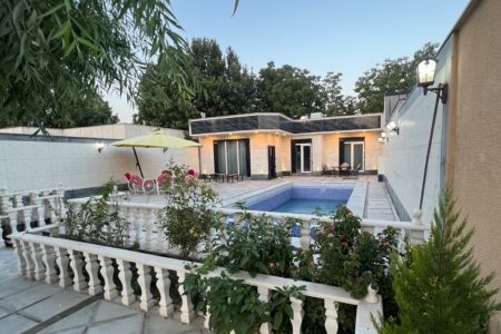 ویلا استخردار در چهارباغ - محمدآباد افشار