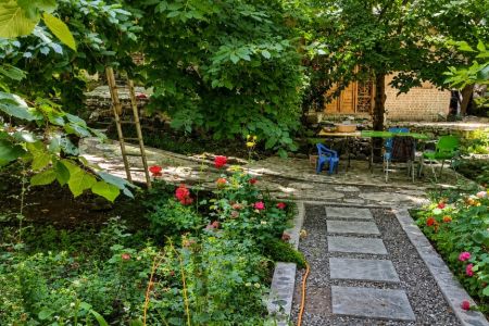 خانه باغ در حسنجون طالقان - همکف